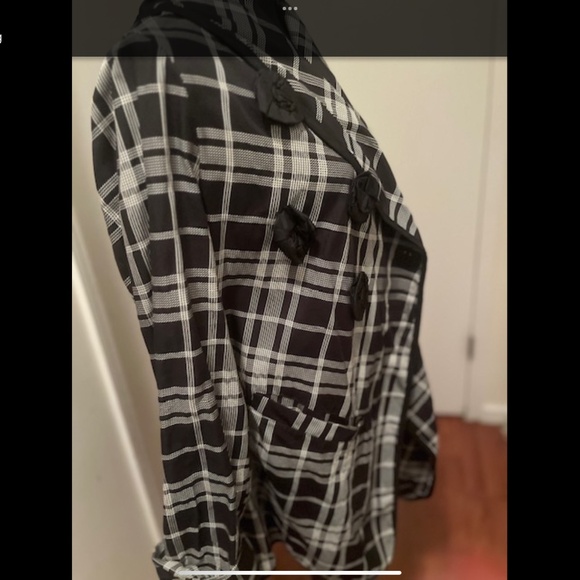 Black and white plaid long blazer. Vintage. Rosettes. - Picture 3 of 8